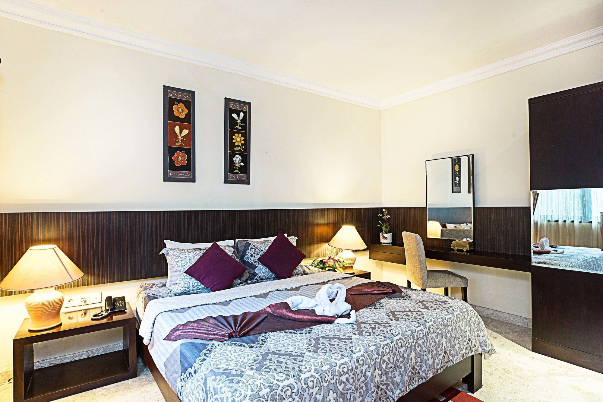 Royal Hotel Tretes Prigen Екстер'єр фото